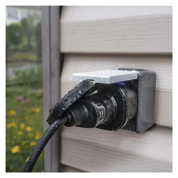 Zásuvka EMOS GoSmart WiFi IP44 IP-3005F